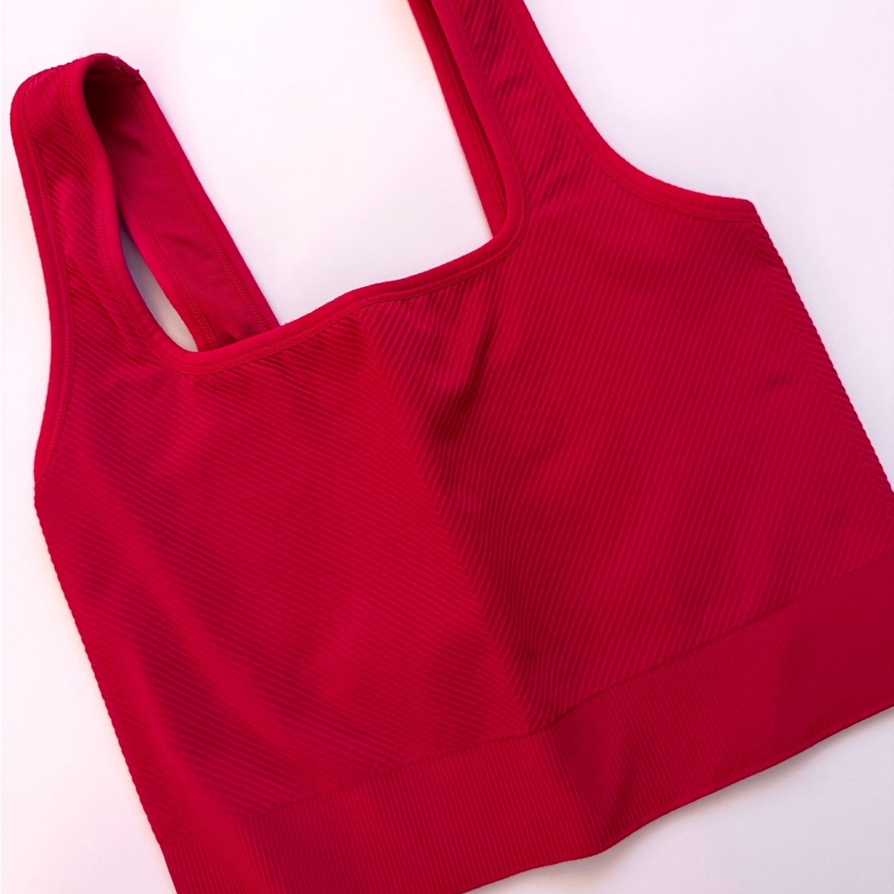 All in Motion Vibrant Red Ribbed Sports Bra/Cropped Top Tank